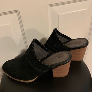 Soft suede black stacked heel mule in size 7.5!